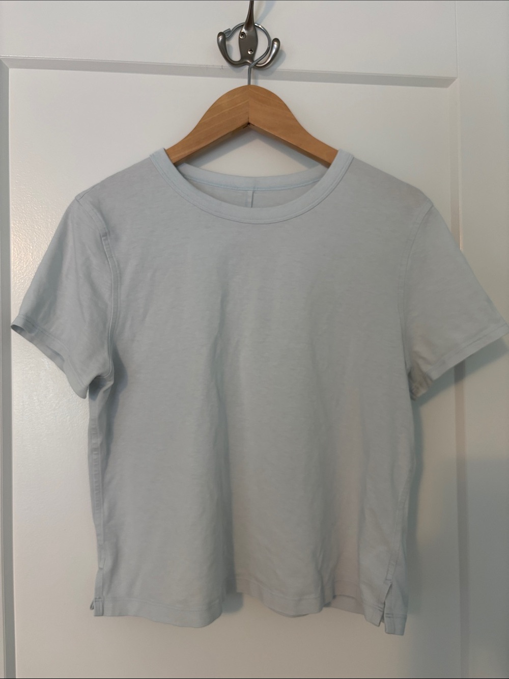 Lululemon Classic Fit Short-Sleeve T-Shirt, Size 4, Powder Blue